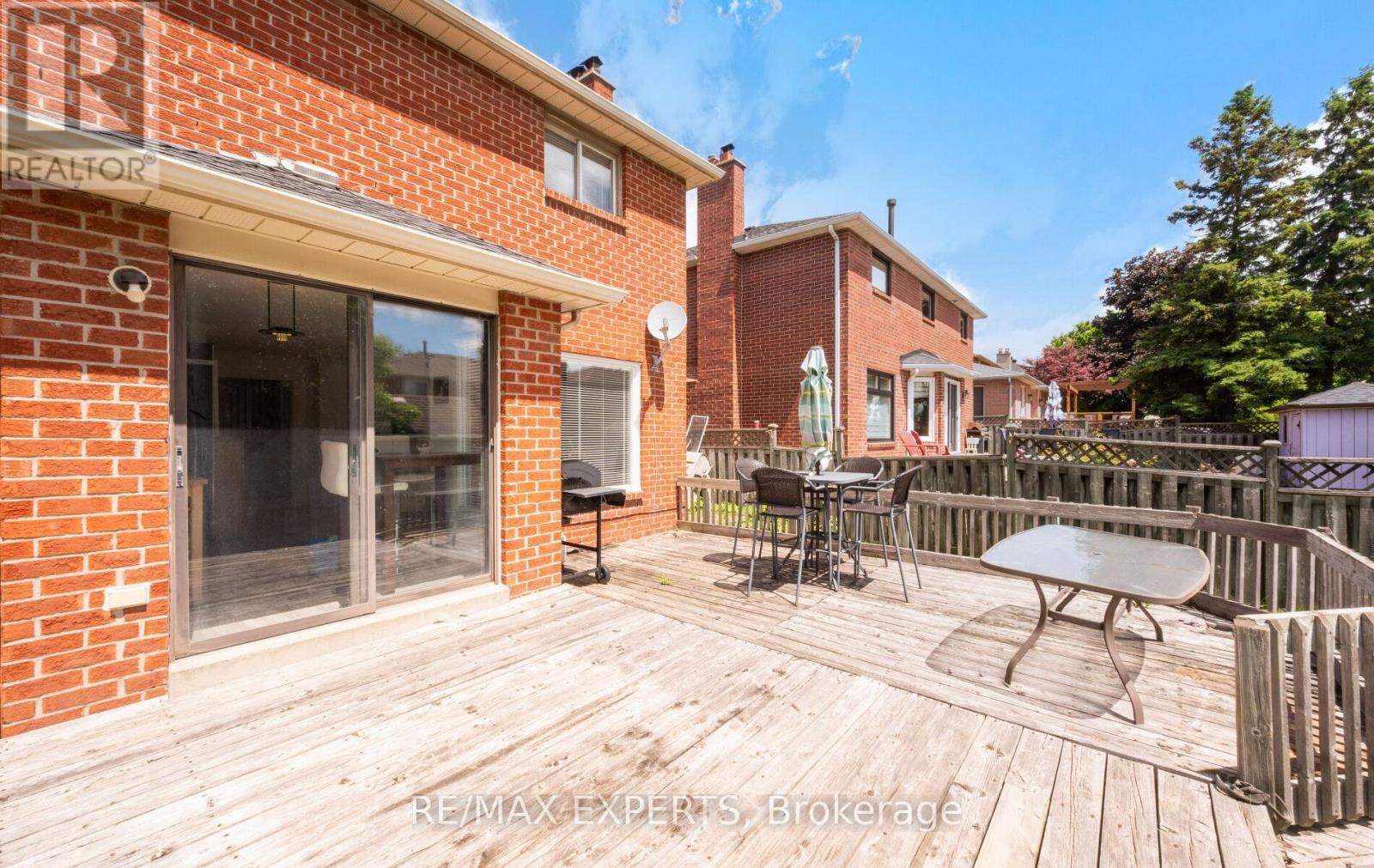 1 GOODFELLOW CRESCENT - 42
