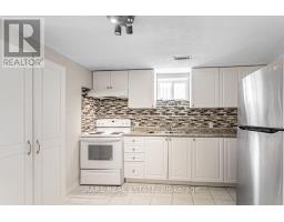 22 Bamford Crescent, Toronto, ON M3N1T8 Photo 9