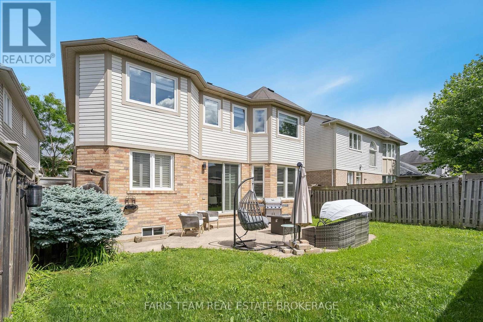 26 KIDD CRESCENT - 38
