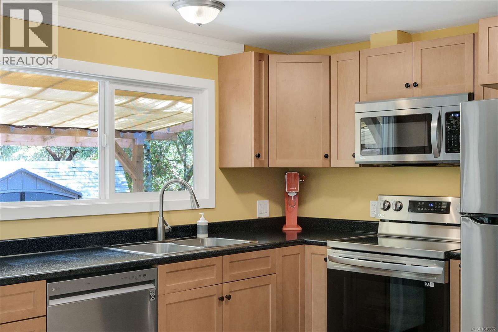 17 2500 Florence Lake Rd, Langford