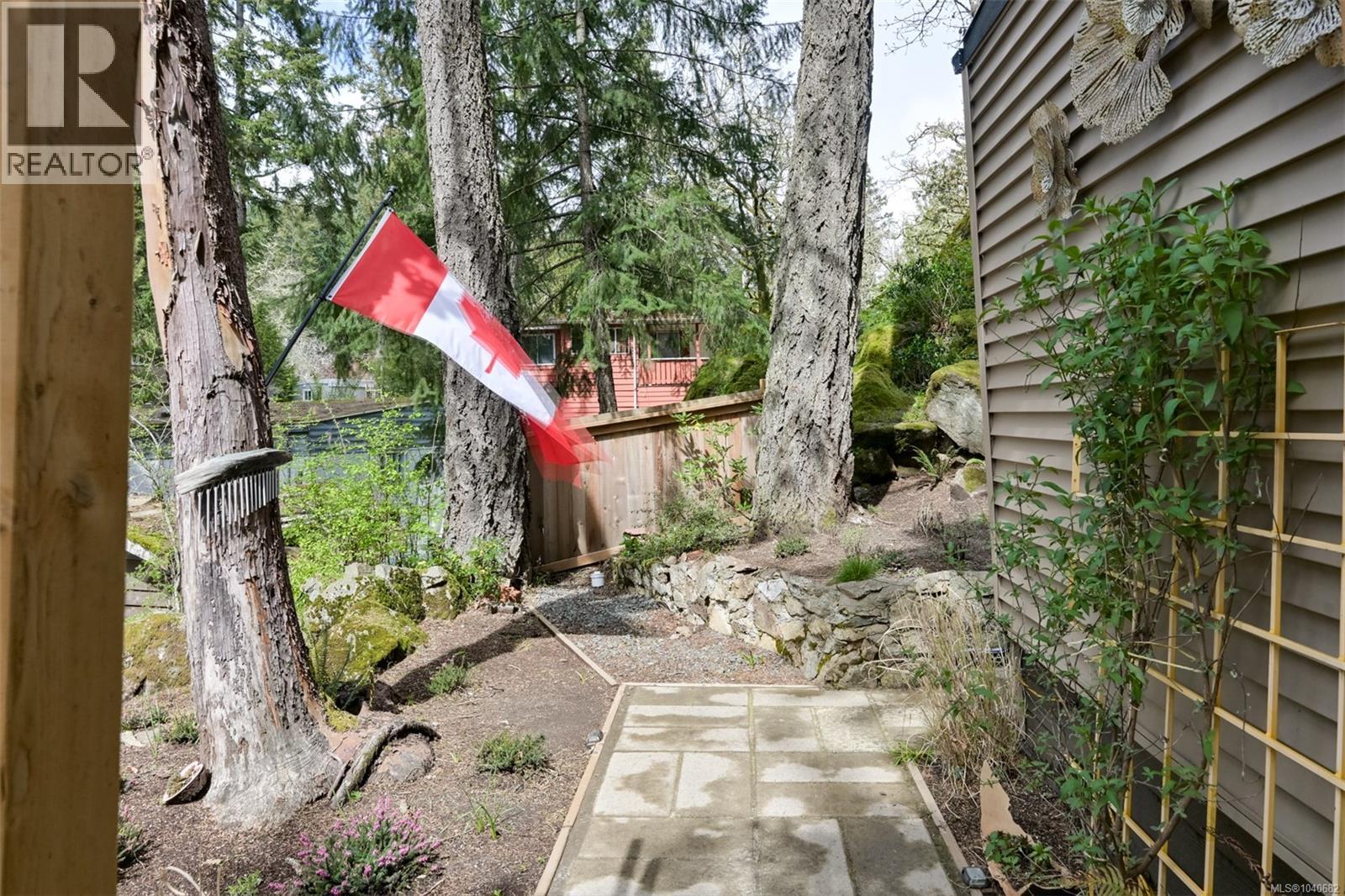 17 2500 Florence Lake Rd, Langford