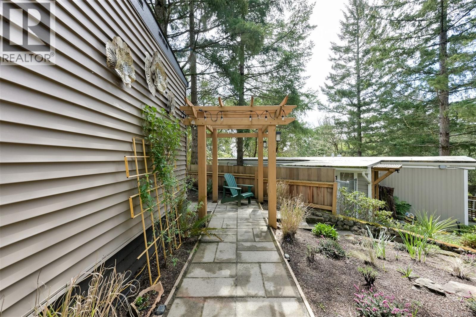 17 2500 Florence Lake Rd, Langford