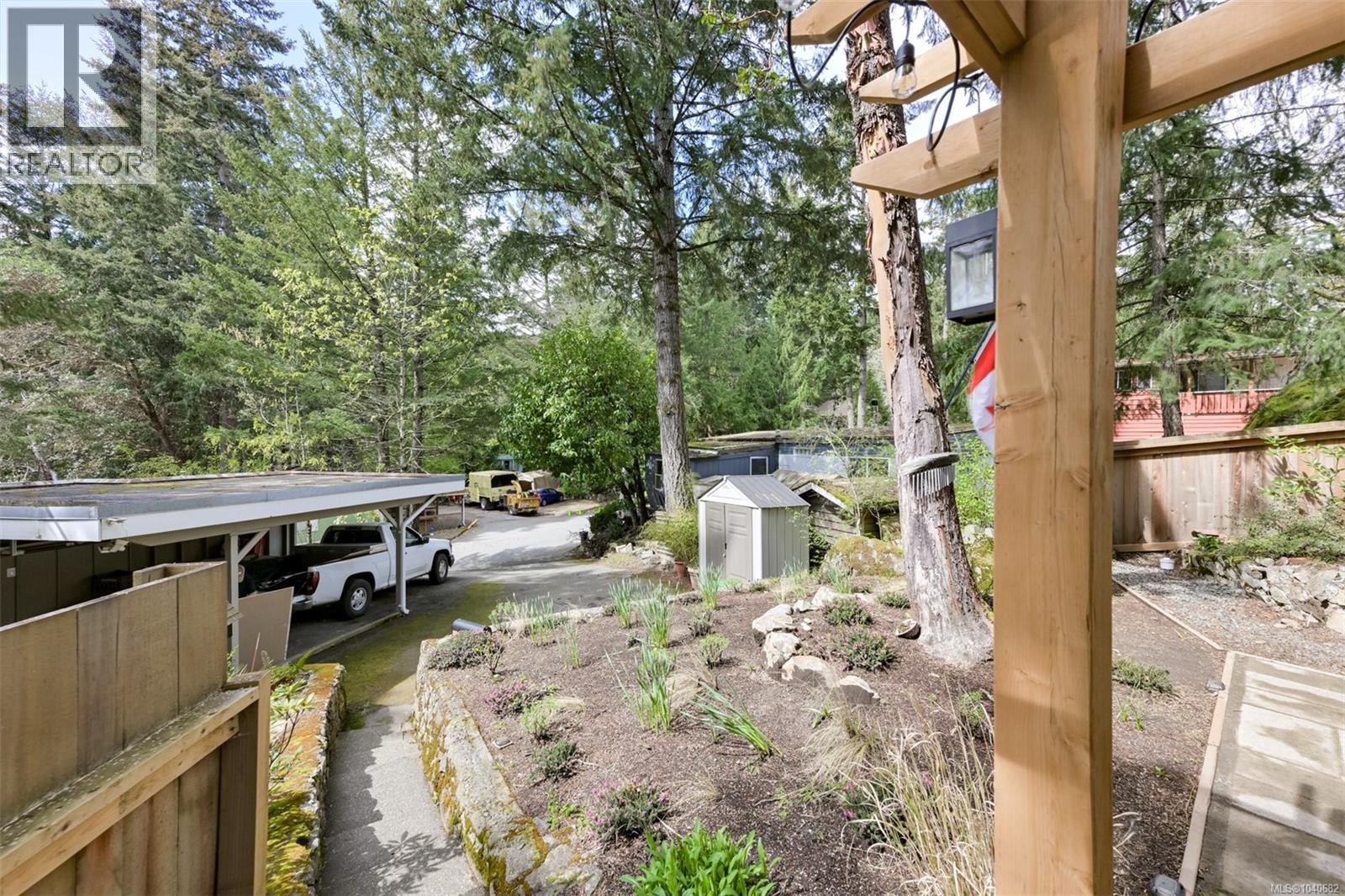 17 2500 Florence Lake Rd, Langford