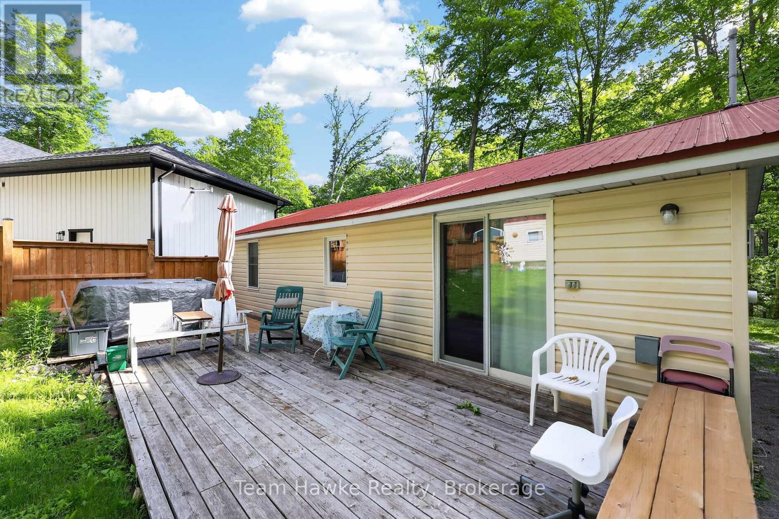 48 MCARTHUR DRIVE - 13