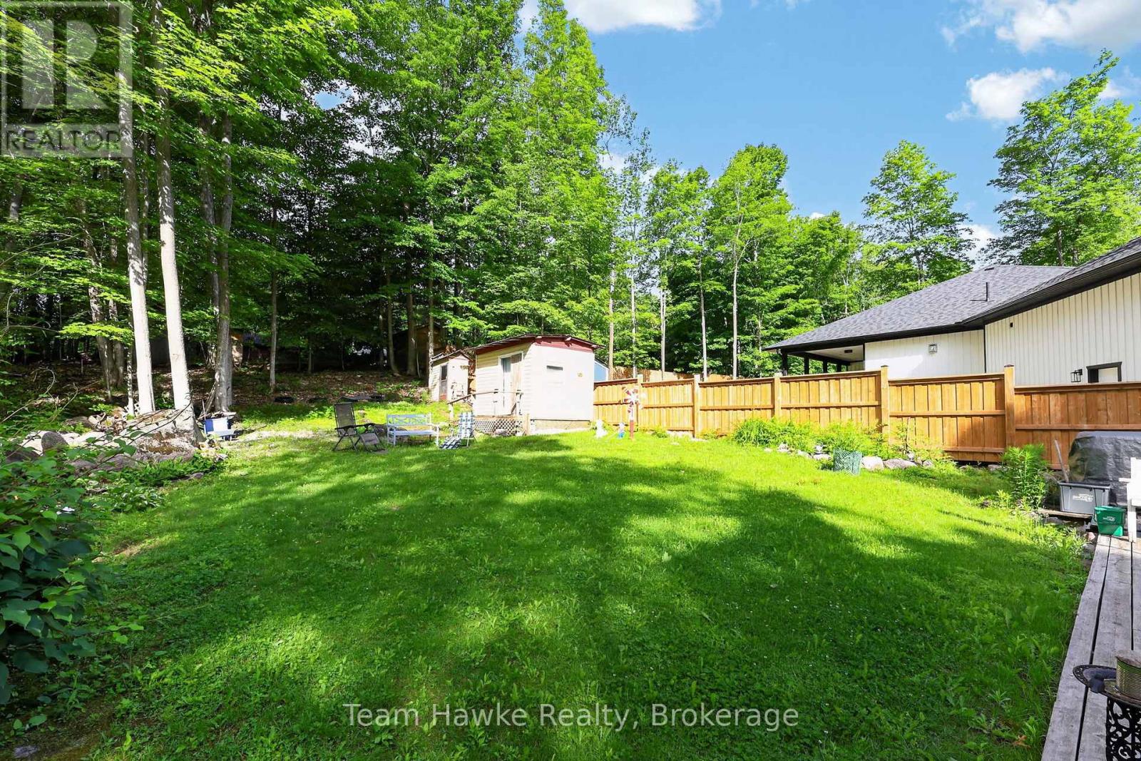 48 MCARTHUR DRIVE - 14