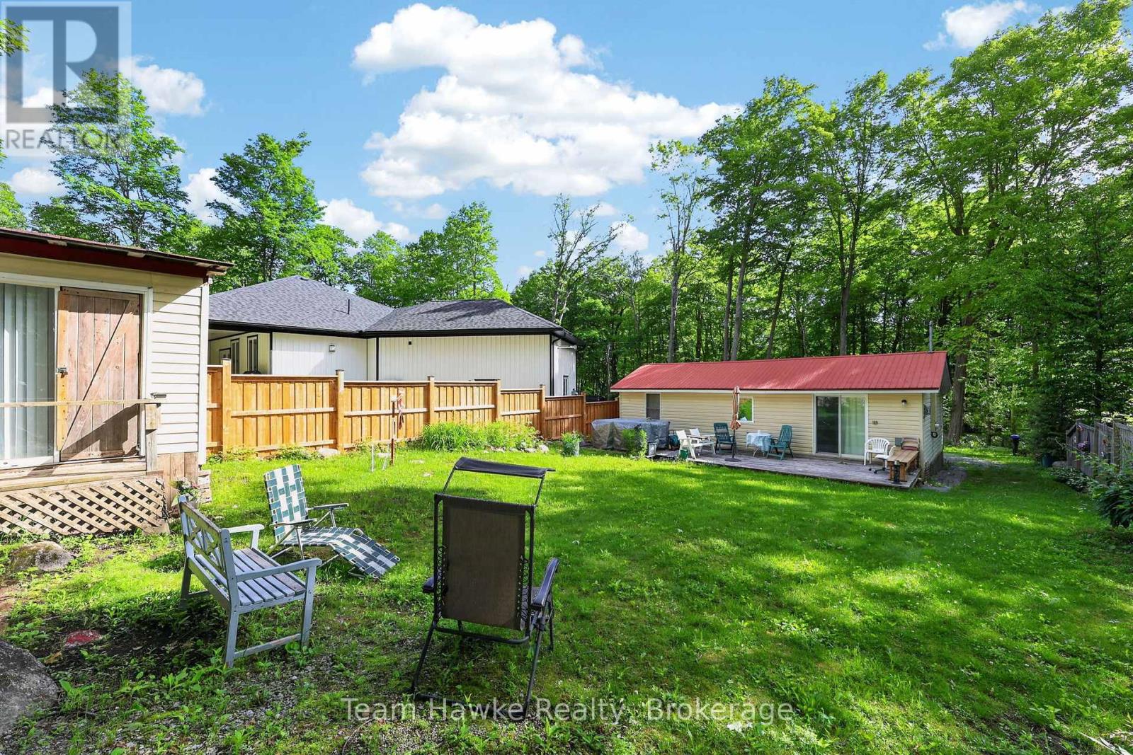 48 MCARTHUR DRIVE - 15