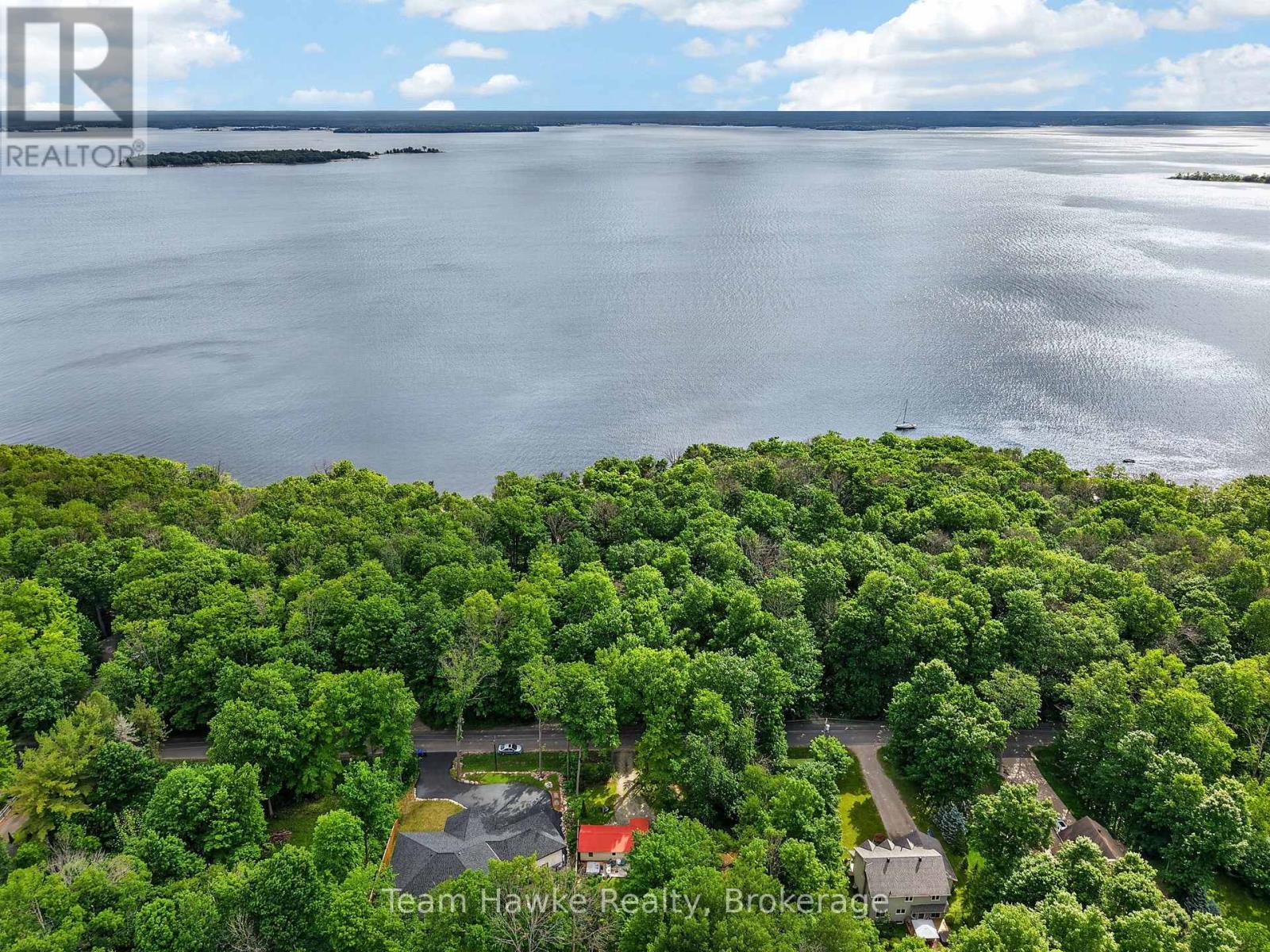 48 MCARTHUR DRIVE - 21