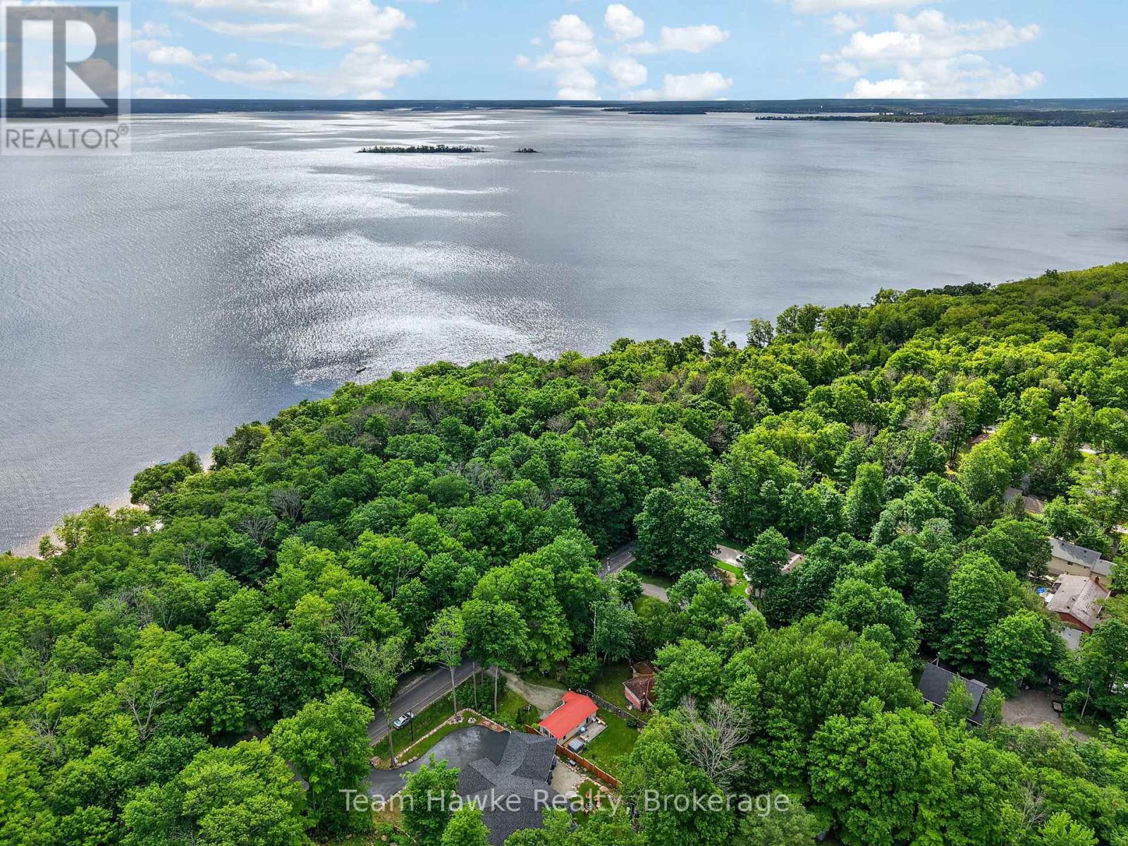 48 MCARTHUR DRIVE - 22