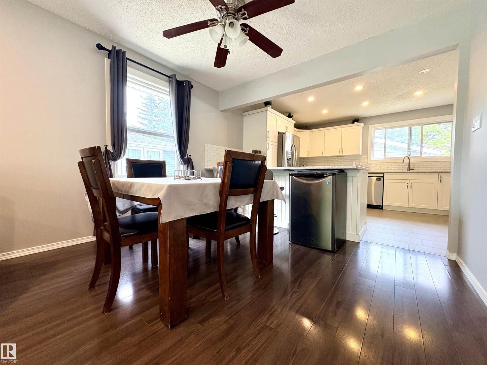 41 ABBEY CR — photo 8