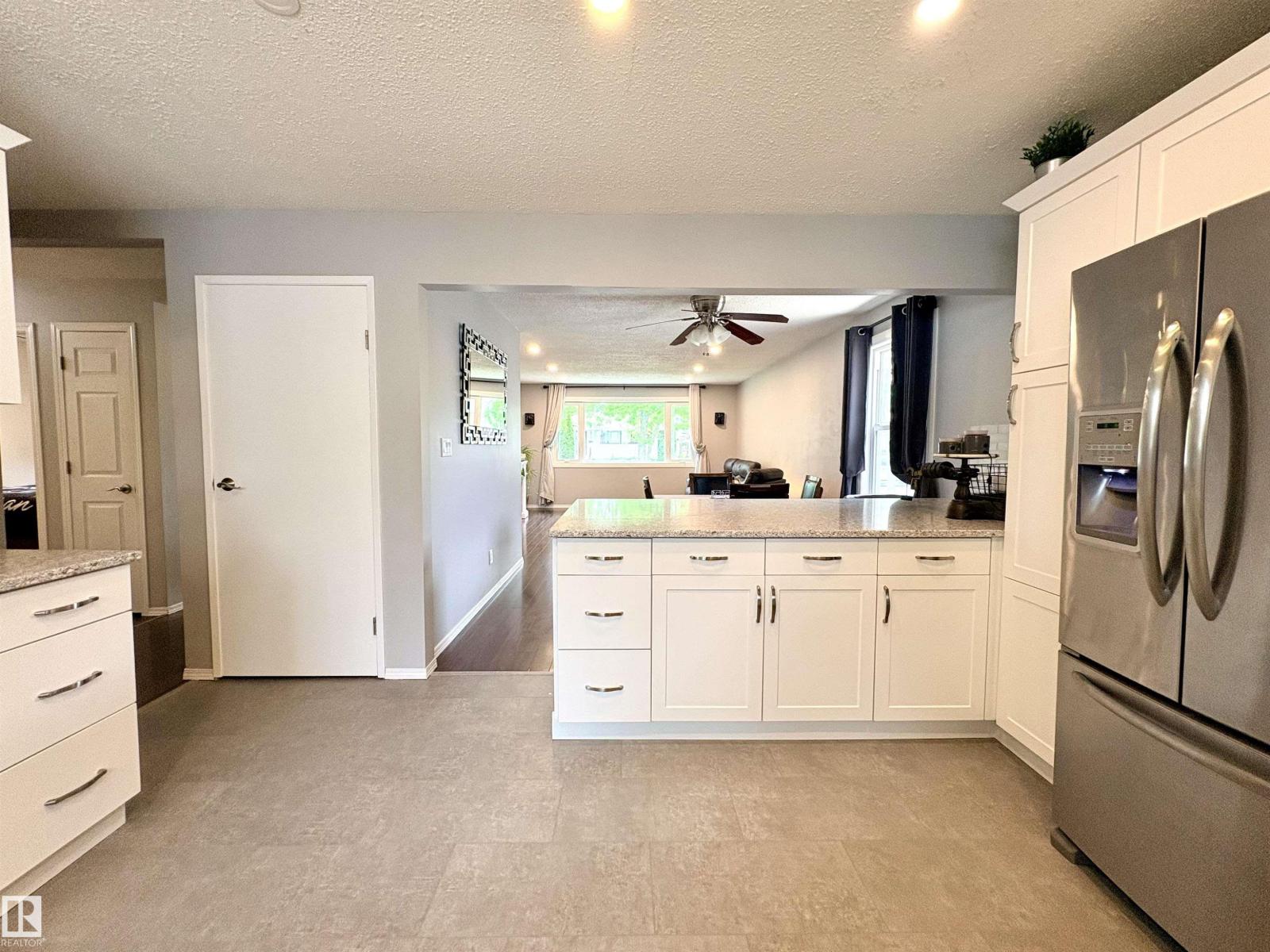 41 ABBEY CR — photo 16