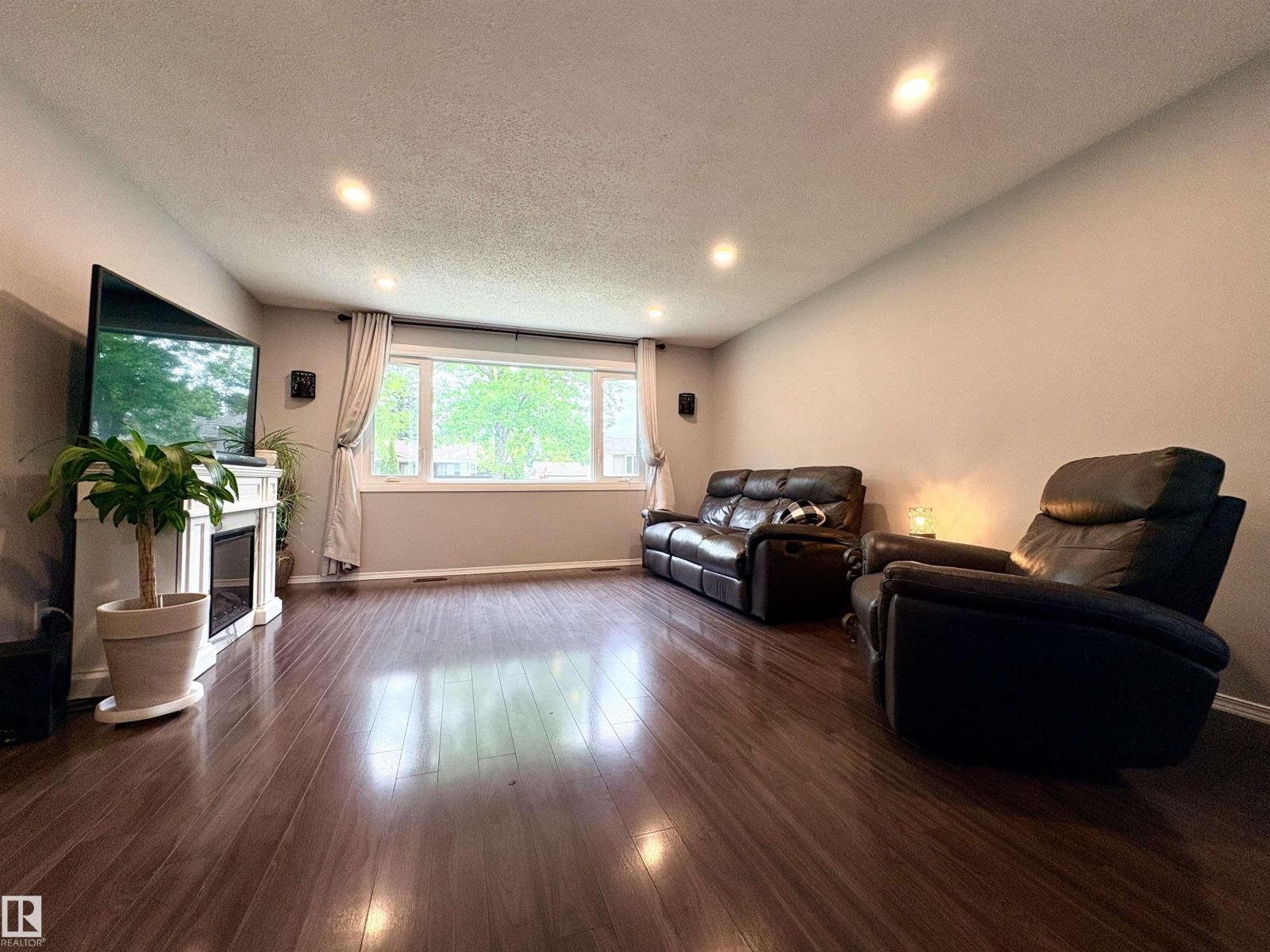 41 ABBEY CR - photo 4