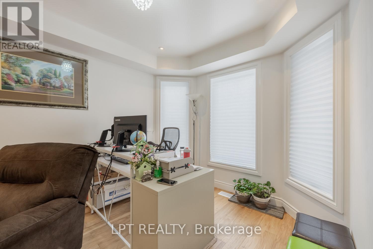 3040 BENTLEY DRIVE - 10