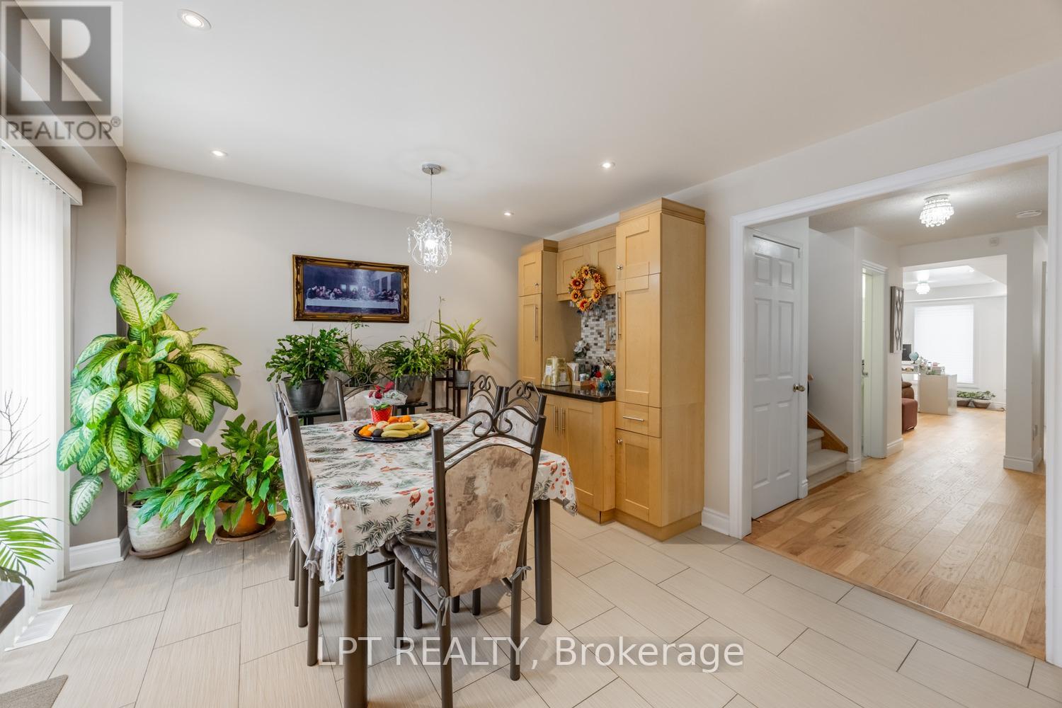 3040 BENTLEY DRIVE - 2