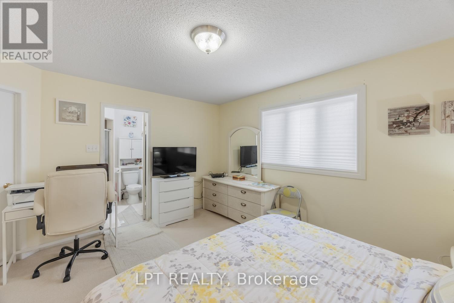 3040 BENTLEY DRIVE - 21