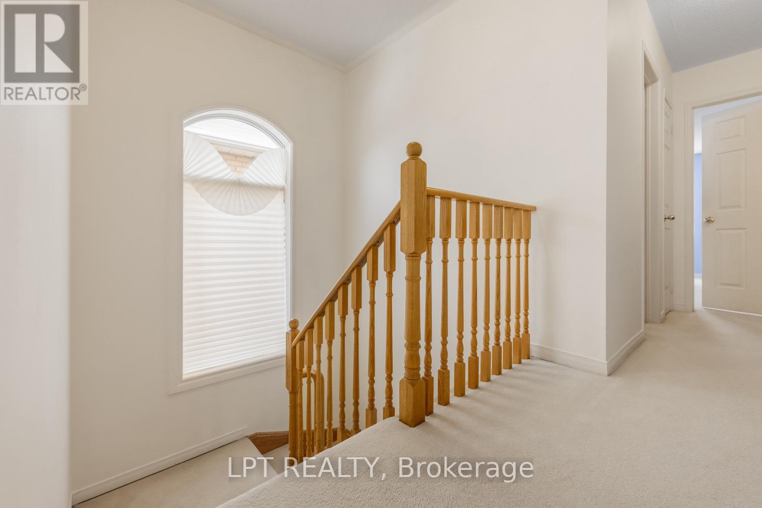 3040 BENTLEY DRIVE - 22