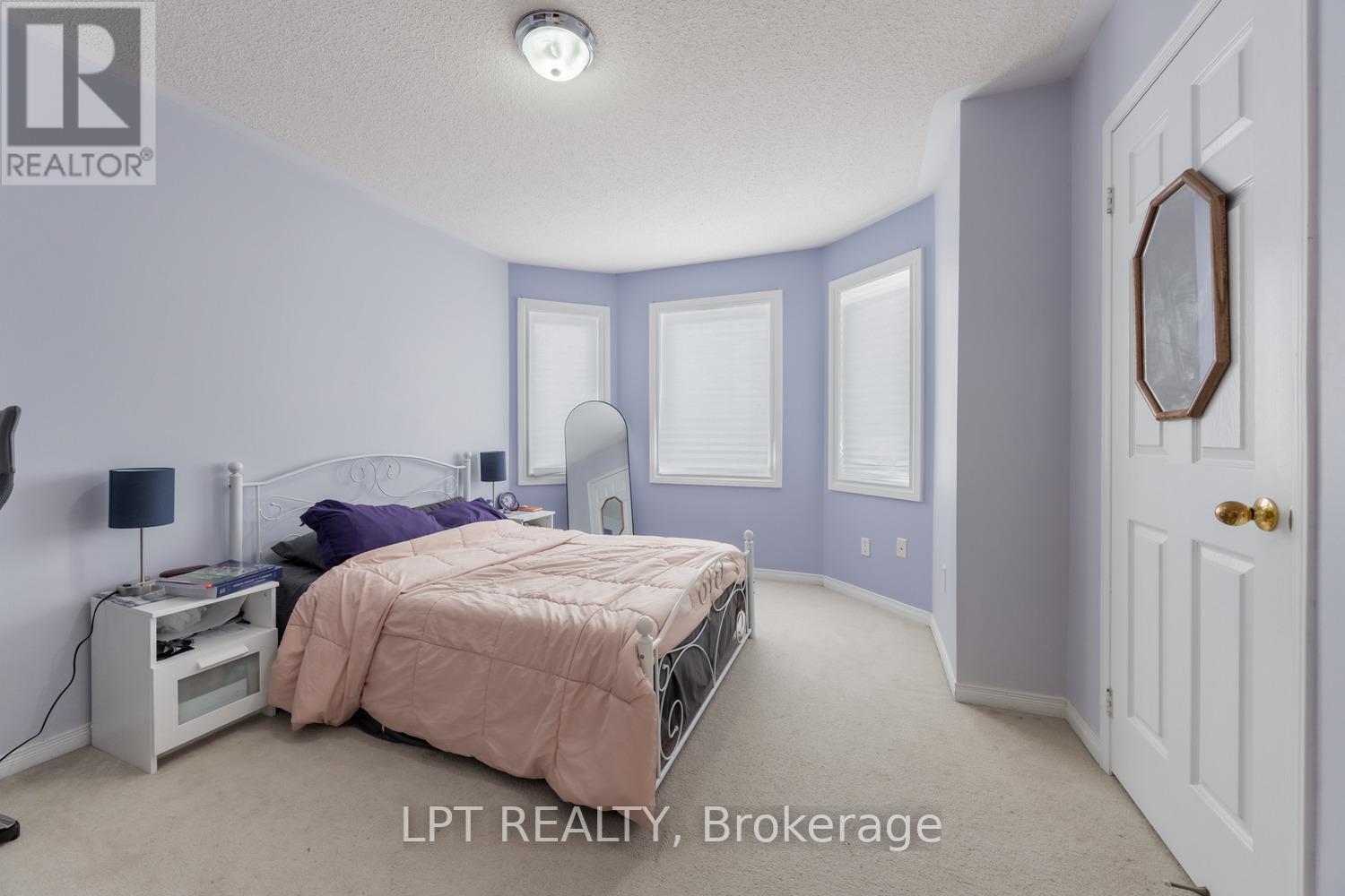 3040 BENTLEY DRIVE - 28