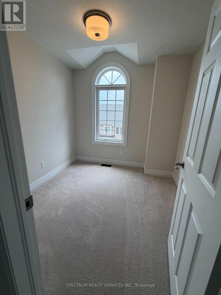 #51 620 COLBORNE STREET W - 13