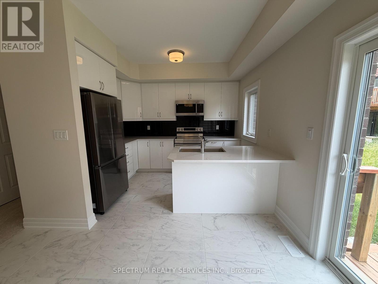 #51 620 COLBORNE STREET W - 6