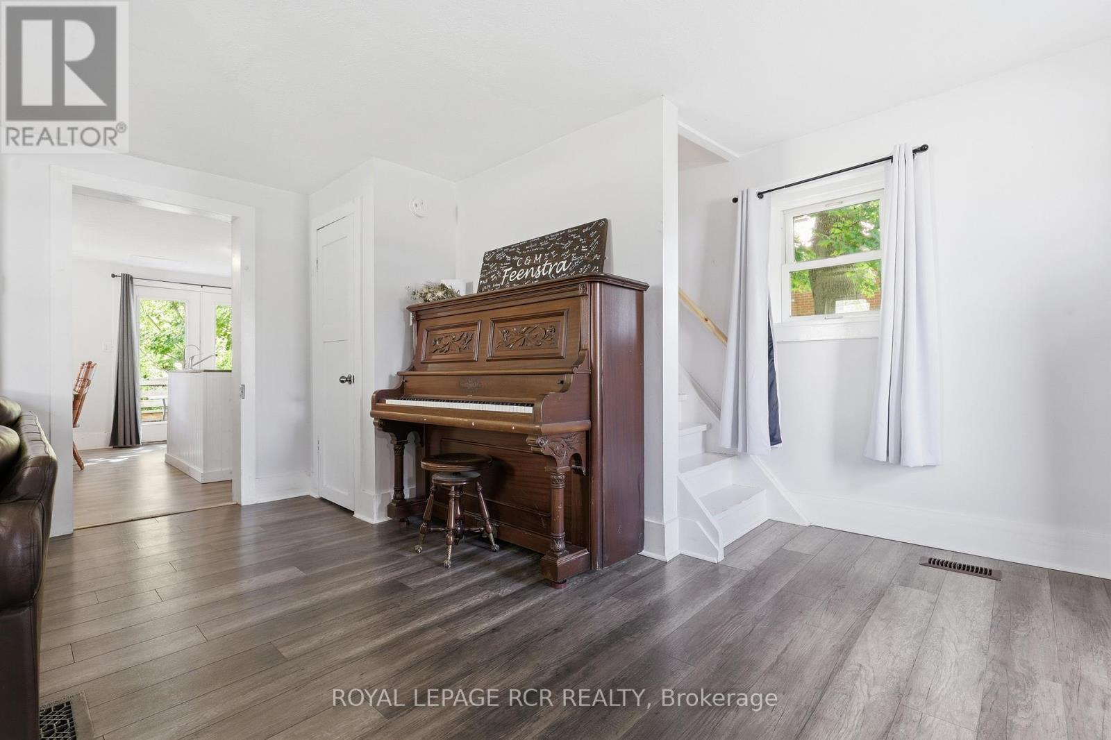 170 EDWARD STREET - 10