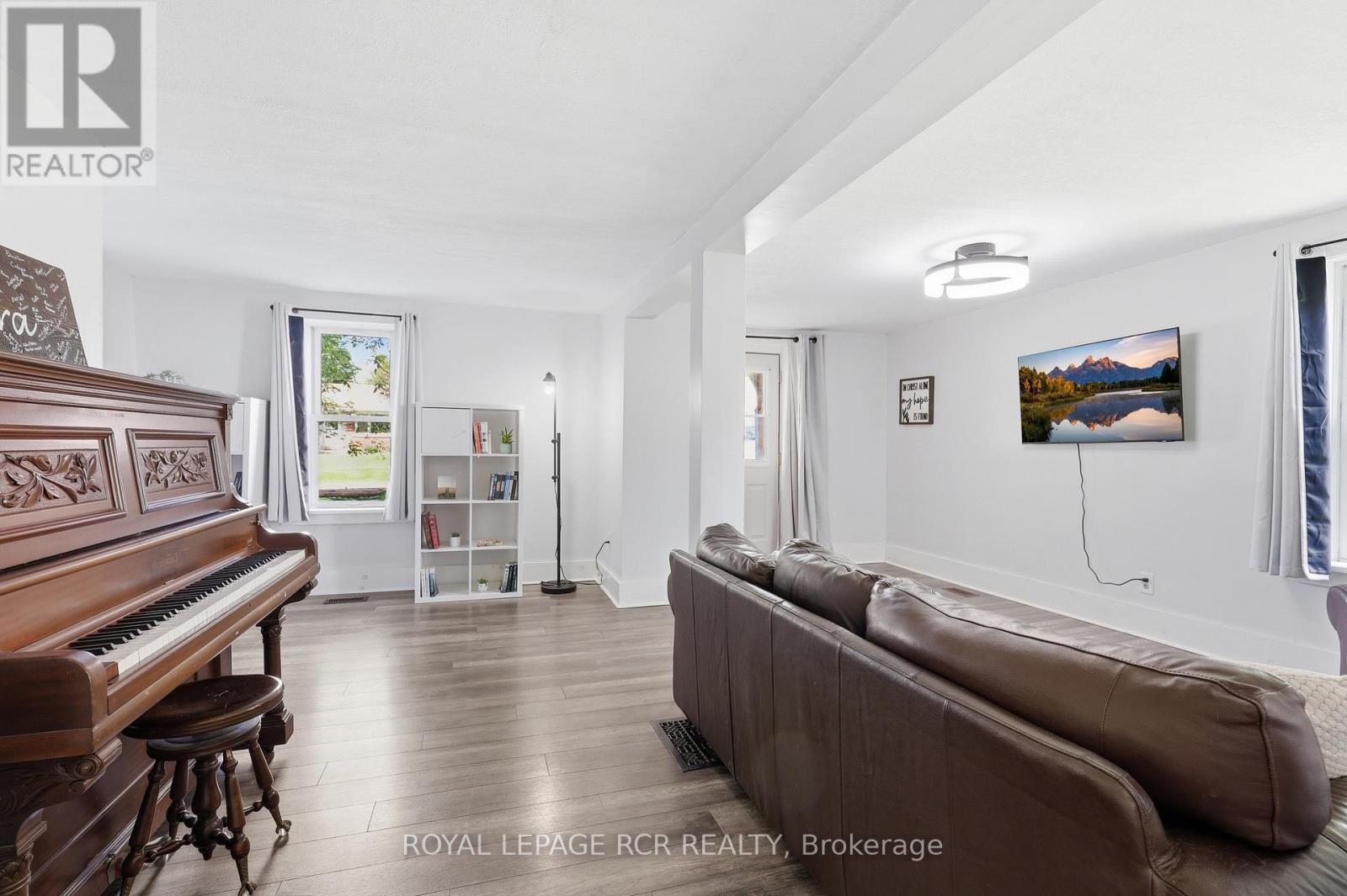 170 EDWARD STREET - 13