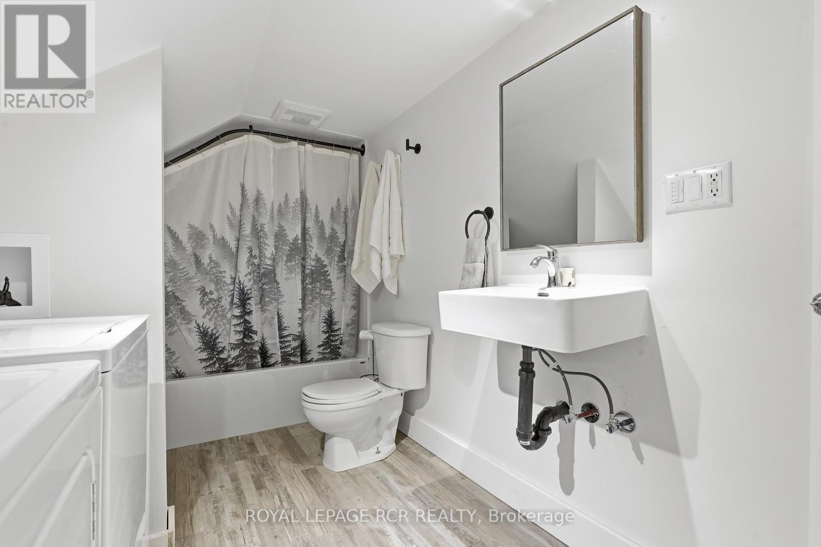 170 EDWARD STREET - 17