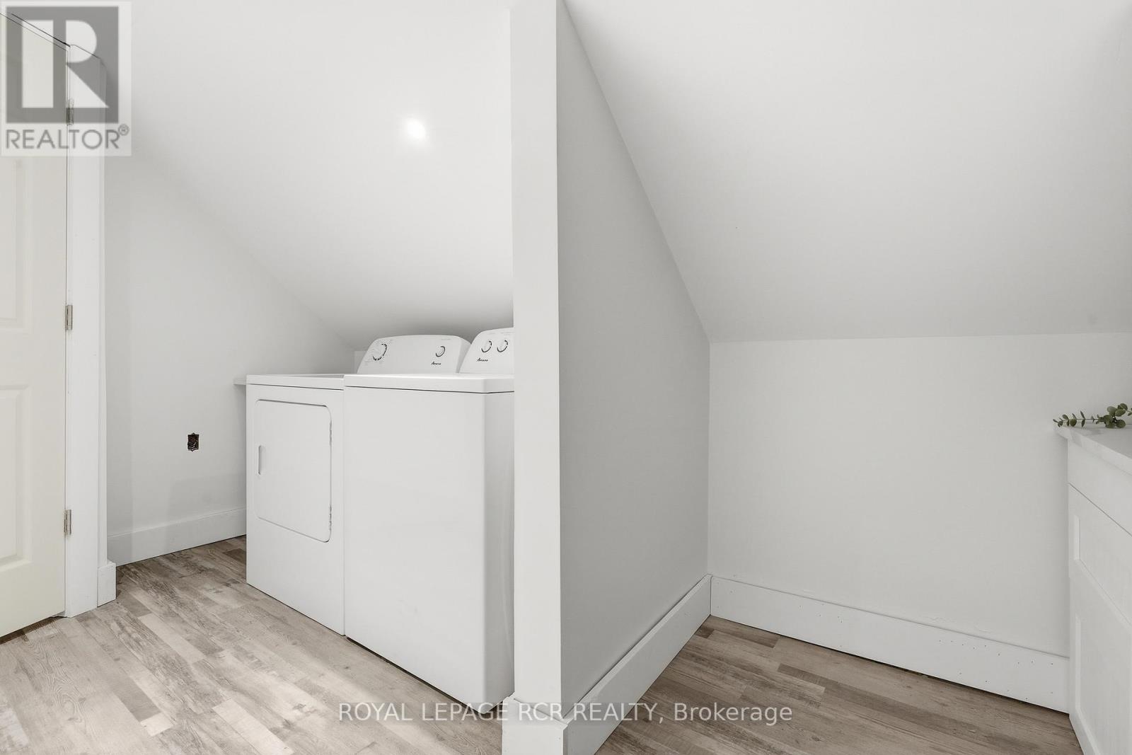 170 EDWARD STREET - 18