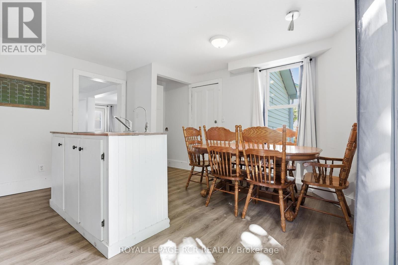 170 EDWARD STREET - 6
