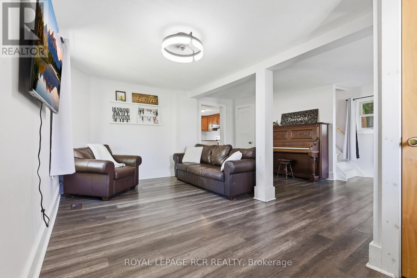 170 EDWARD STREET - 8