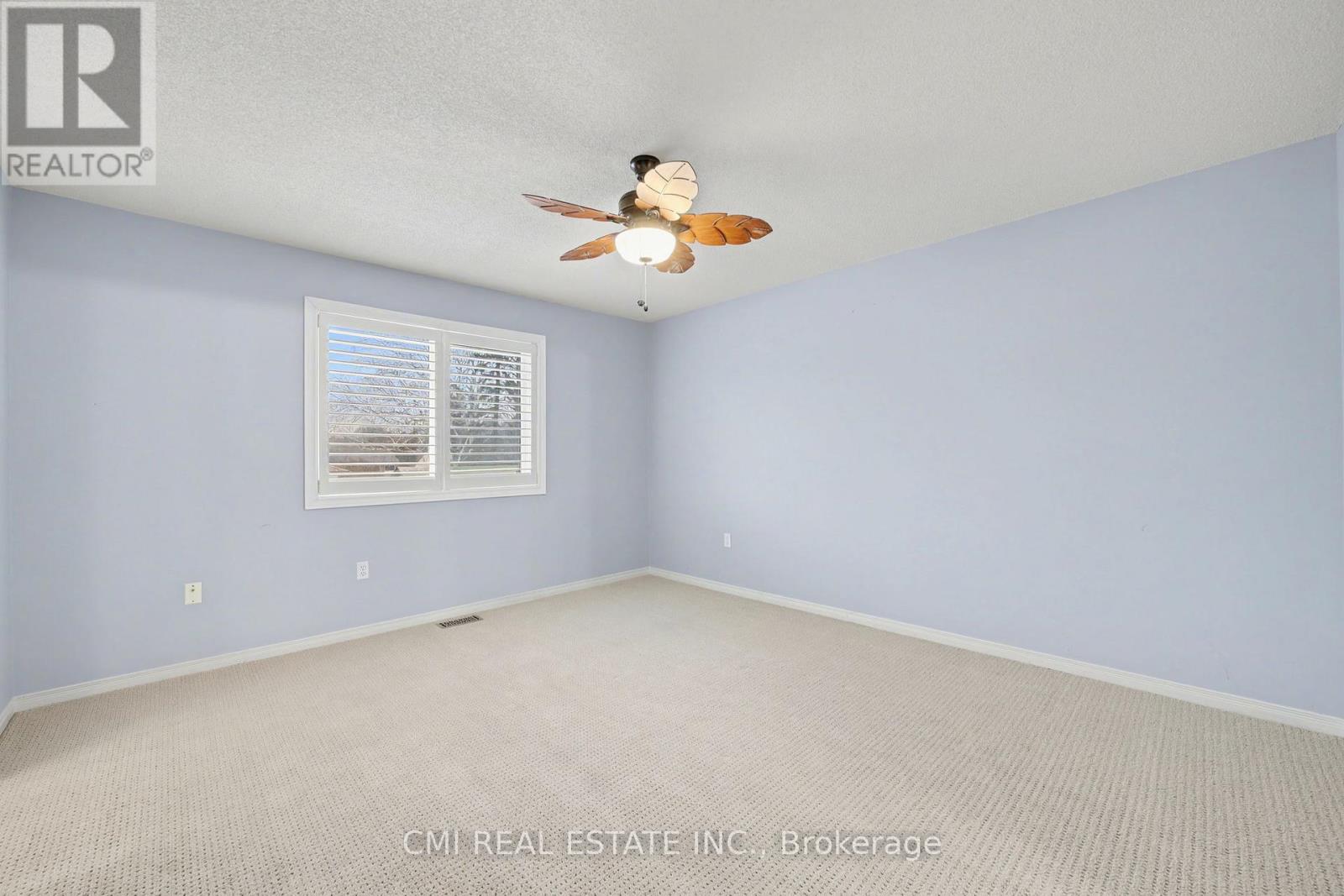 #3 5070 DRUMMOND ROAD - 26