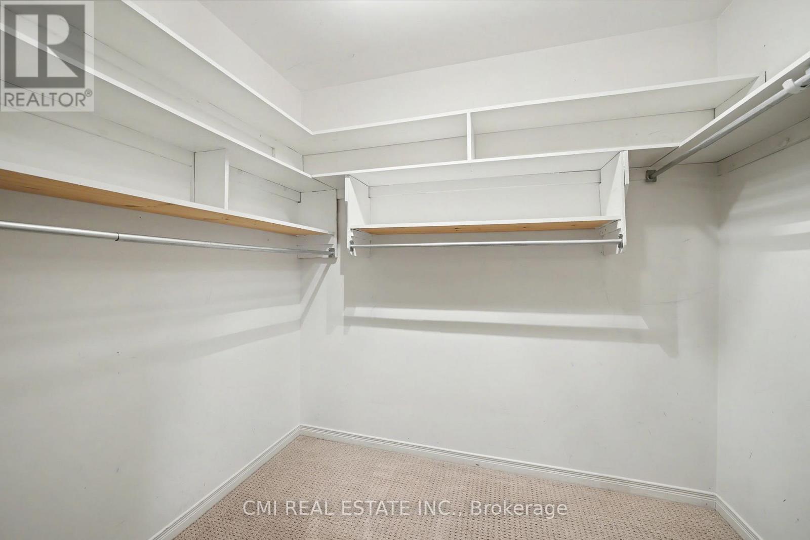 #3 5070 DRUMMOND ROAD - 29
