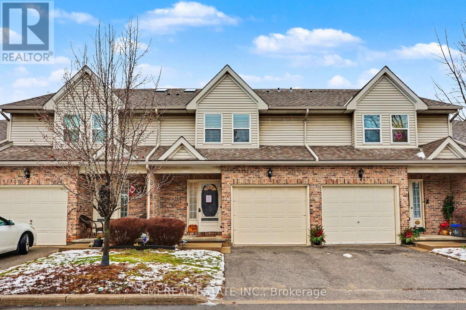 #3 5070 DRUMMOND ROAD - 3