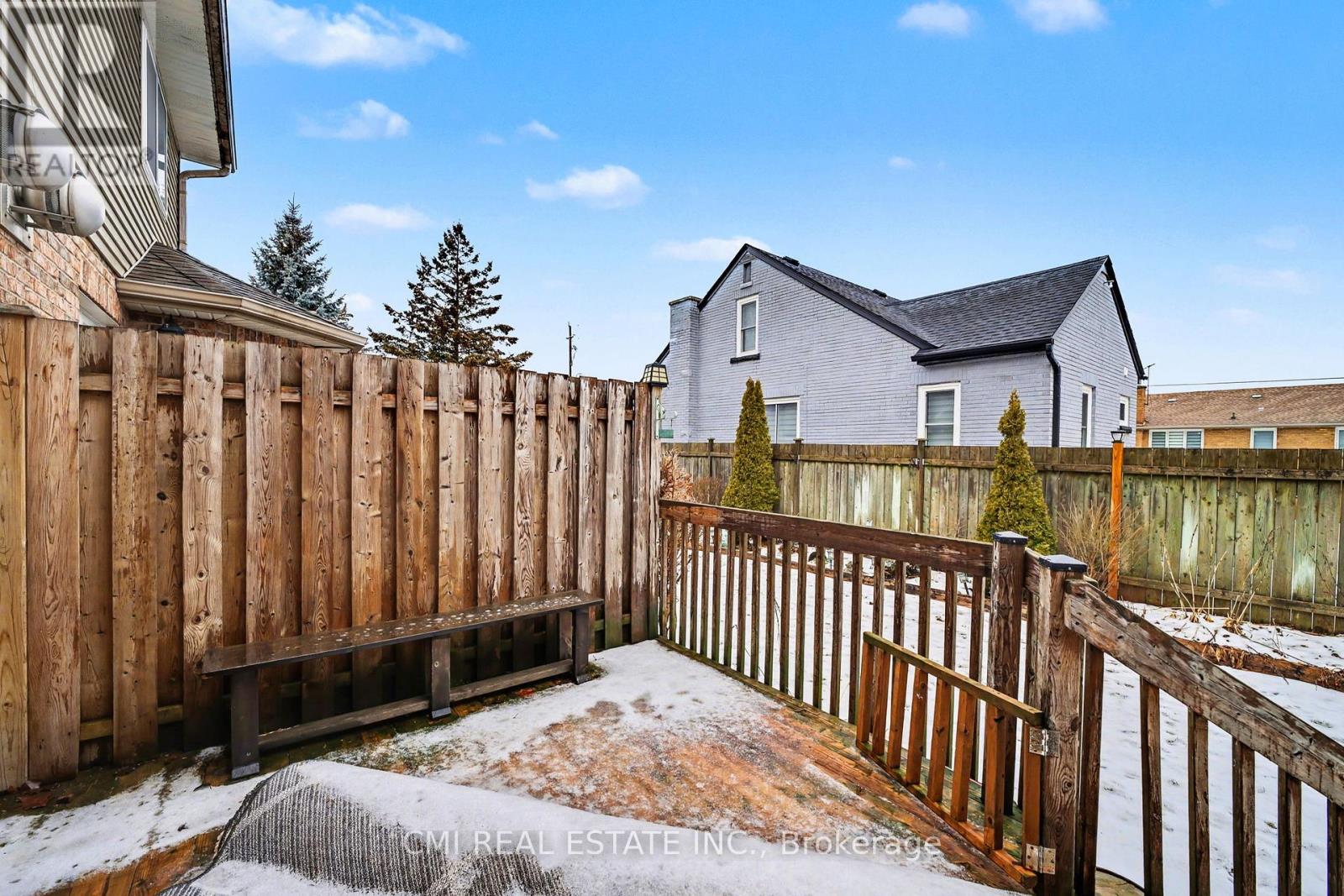 #3 5070 DRUMMOND ROAD - 39