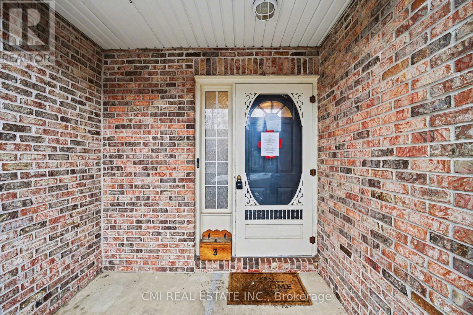 #3 5070 DRUMMOND ROAD - 4
