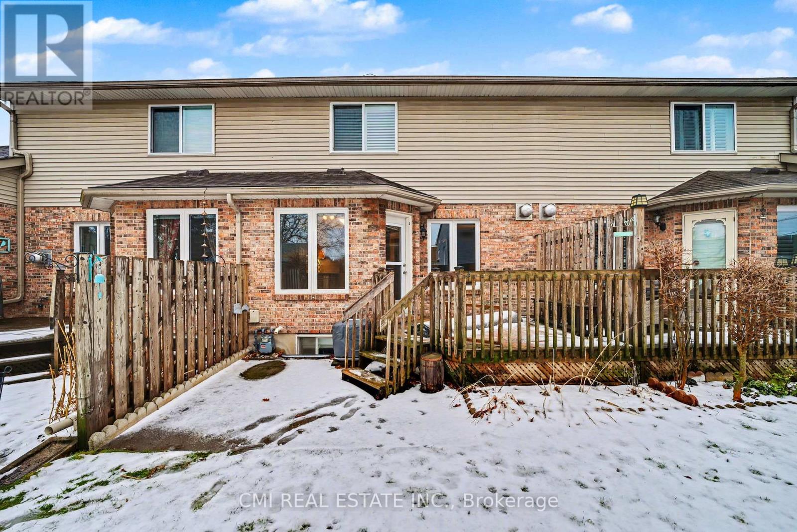 #3 5070 DRUMMOND ROAD - 41