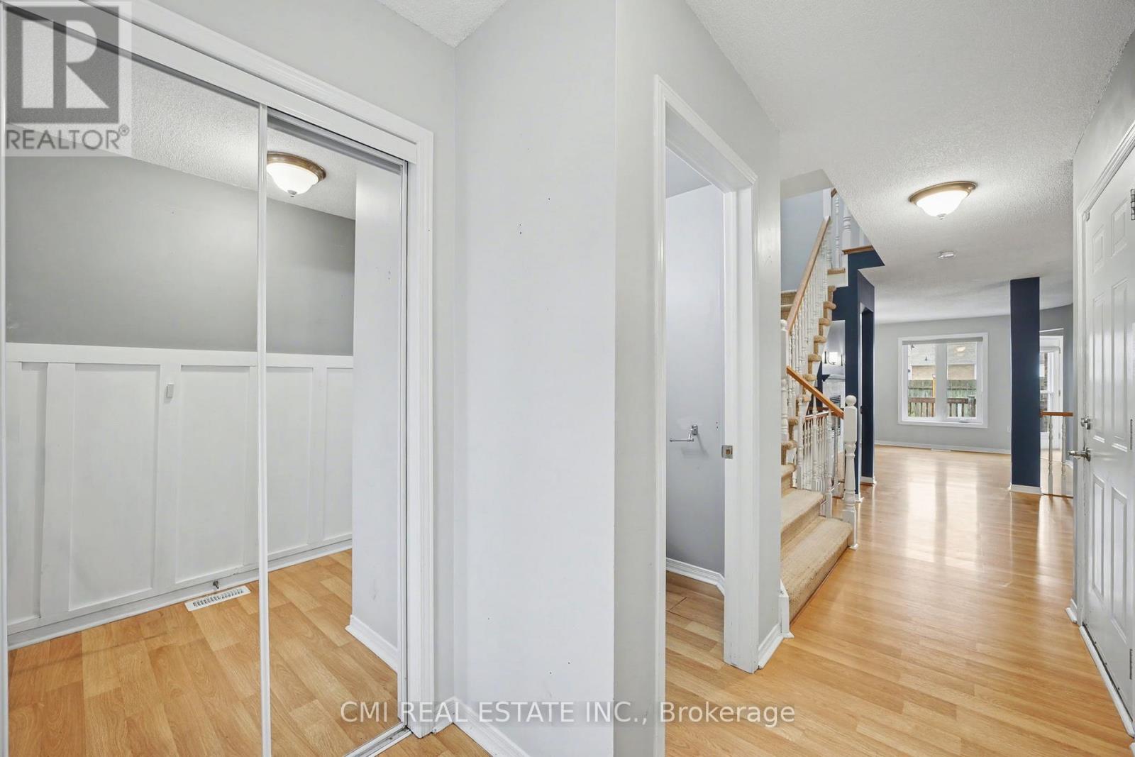 #3 5070 DRUMMOND ROAD - 5
