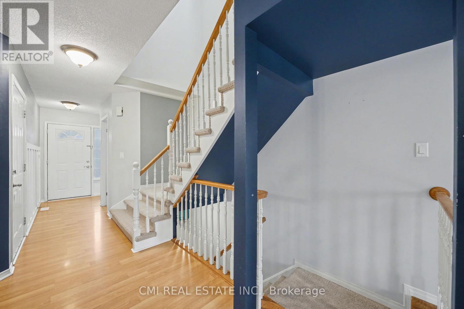 #3 5070 DRUMMOND ROAD - 6