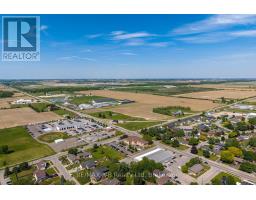 5438 Nauvoo Road, Warwick, ON N0M2S0 Photo 22