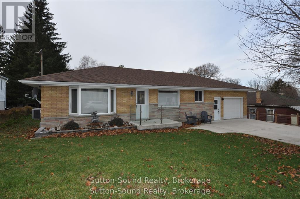 10 BROWNLEE STREET S - 2