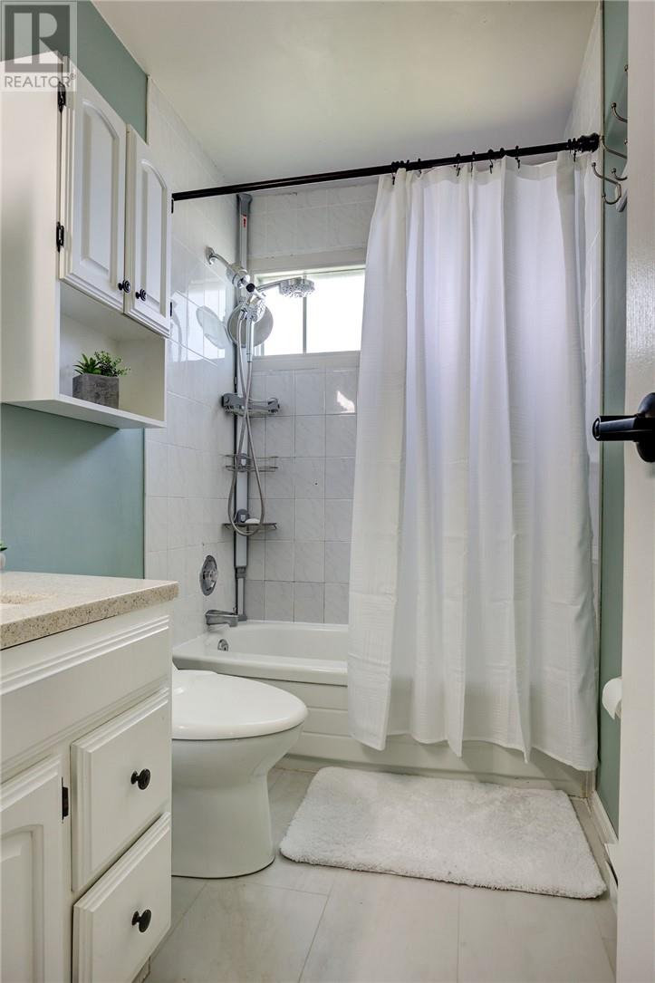 1053 Woodbine Avenue - 15
