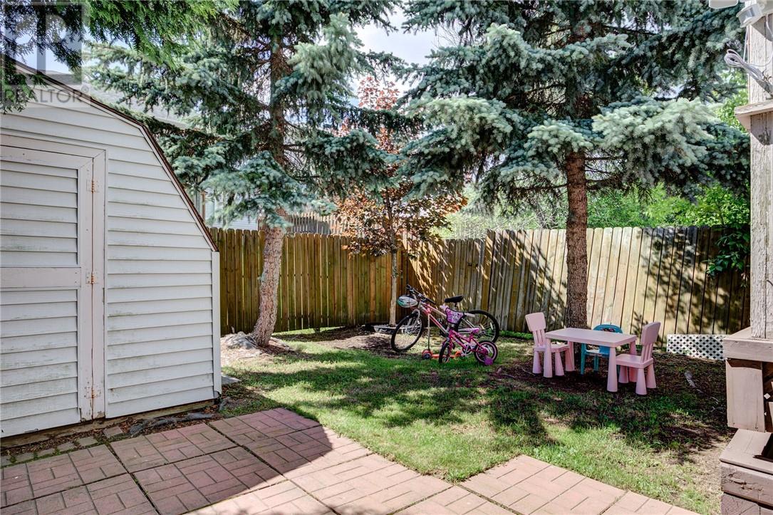 1053 Woodbine Avenue - 24