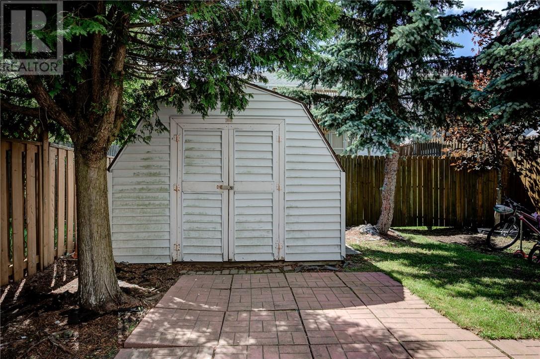 1053 Woodbine Avenue - 25