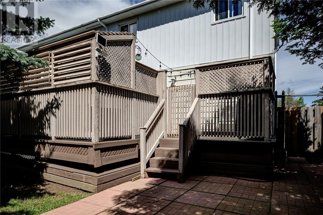 1053 Woodbine Avenue - 26