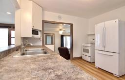 321 Lakeshore Drive, Oak Lake Beach, MB R0M1P0 Photo 17