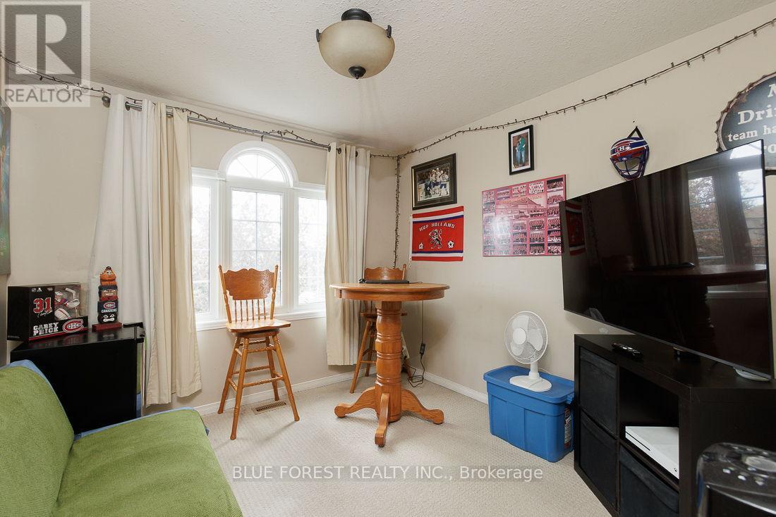 163 EMERALD ROAD - 17