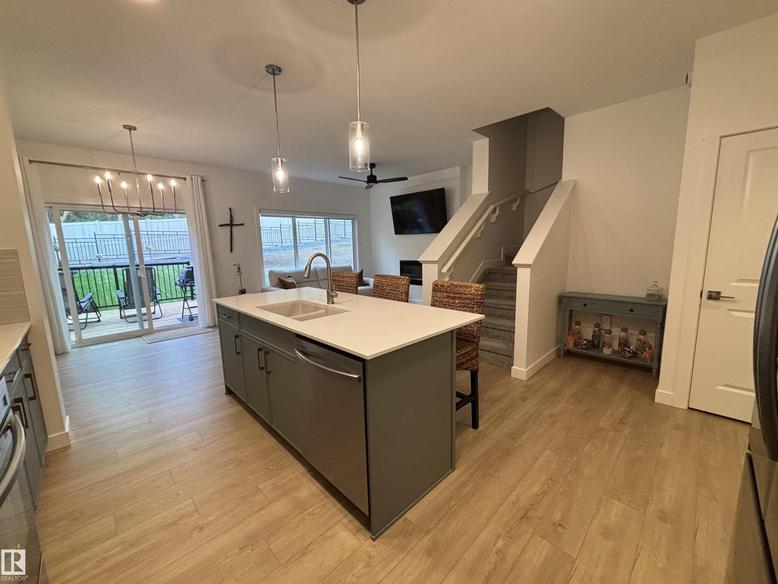 4104 208 ST NW NW — photo 14