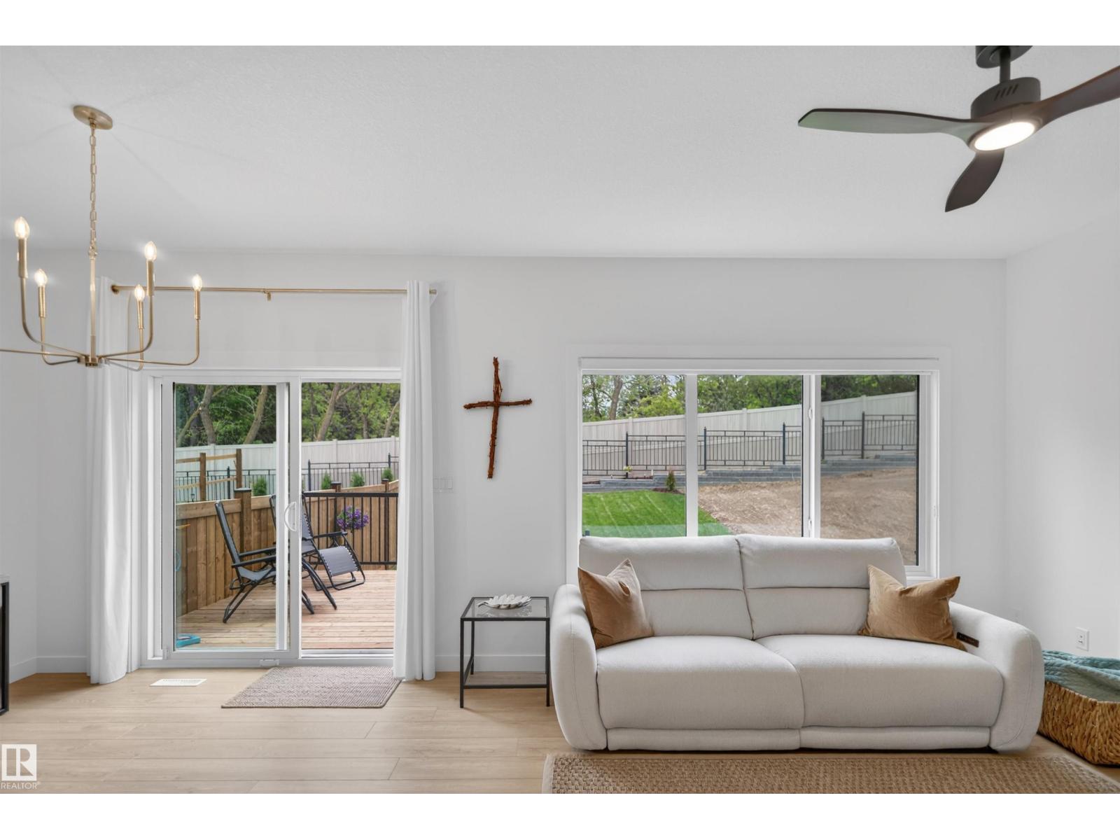 4104 208 ST NW NW — photo 9