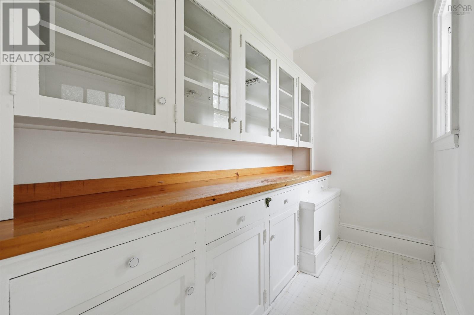 6470 Coburg Road - 13