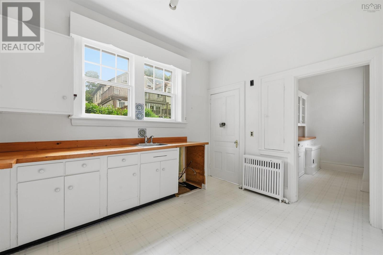 6470 Coburg Road - 14