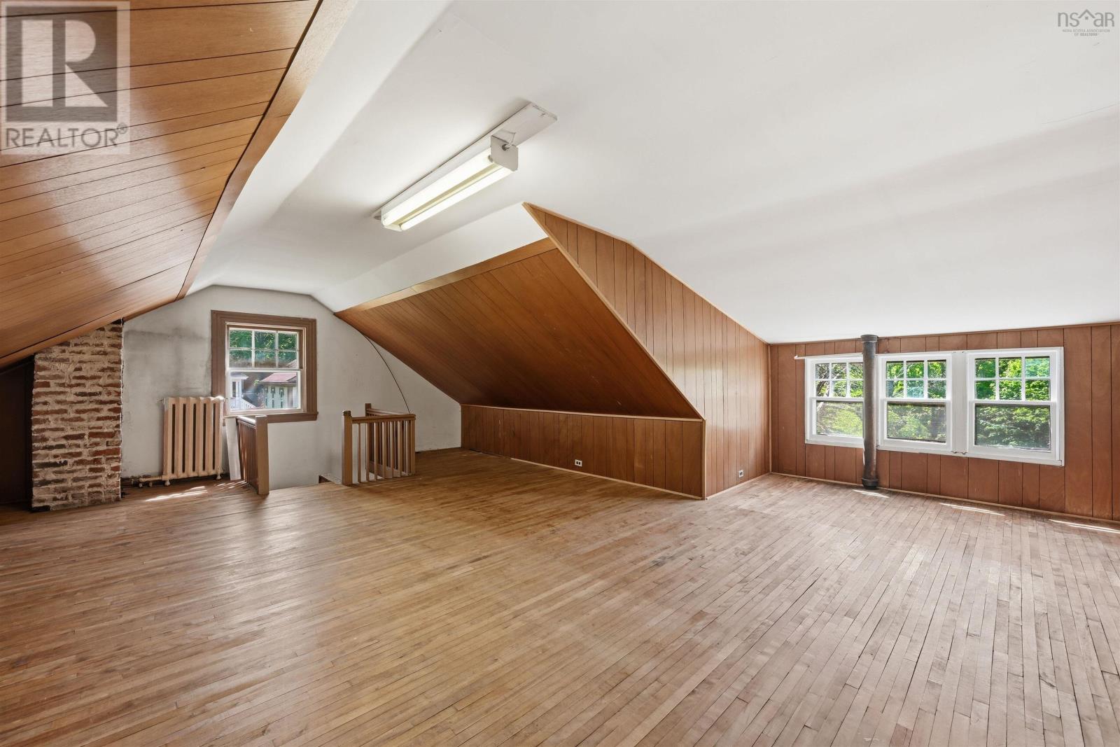 6470 Coburg Road - 34