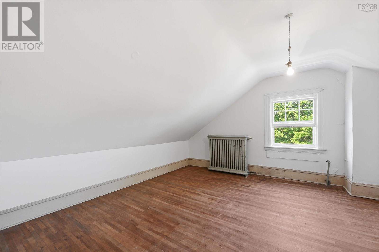 6470 Coburg Road - 35